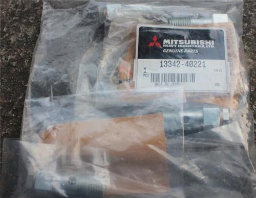 三菱S6R-PTA柴油發(fā)動(dòng)機前副機驅動(dòng)