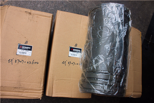 三菱12R發(fā)動(dòng)機氣缸曲軸箱缸套