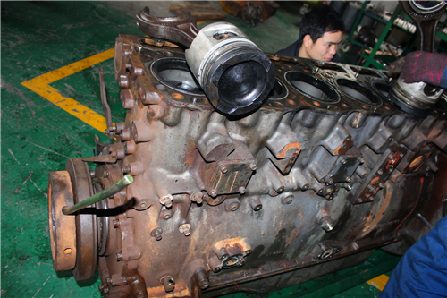 三菱12R發(fā)動(dòng)機油底殼油盤(pán)