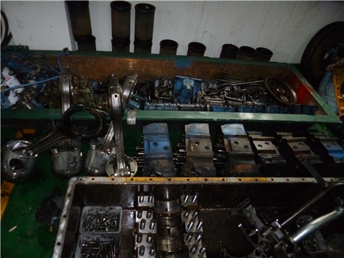 三菱12R發(fā)動(dòng)機排氣歧管