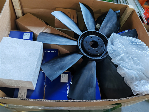 沃爾沃柴油發(fā)動(dòng)機機油散熱器多少錢(qián)一個(gè)