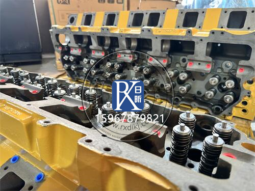 卡特C32發(fā)動(dòng)機的“心臟密碼”：357-7396與357-7398缸蓋總成探秘